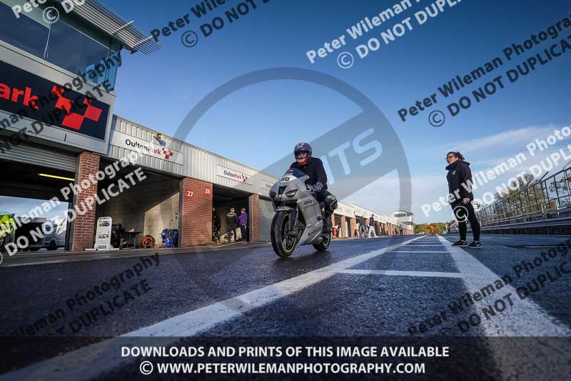 anglesey;brands hatch;cadwell park;croft;donington park;enduro digital images;event digital images;eventdigitalimages;mallory;no limits;oulton park;peter wileman photography;racing digital images;silverstone;snetterton;trackday digital images;trackday photos;vmcc banbury run;welsh 2 day enduro